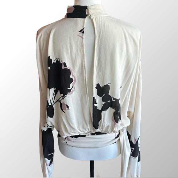 Free People Cream,‎ Black & Lavender Say You Love Me Blouse Size Medium - Picture 5 of 12